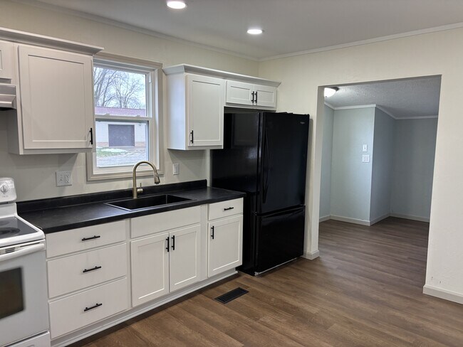 14067 Lincoln St in North Lawrence, OH - Building Photo - Building Photo