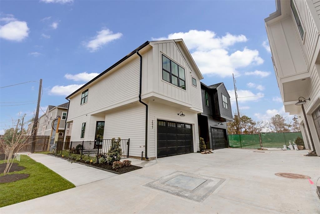 Row Houses in Houston, TX - Building Photo