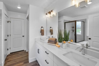 1322 E 1220 N in Logan, UT - Building Photo - Building Photo