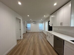 19436 Keswick St in Los Angeles, CA - Building Photo - Building Photo