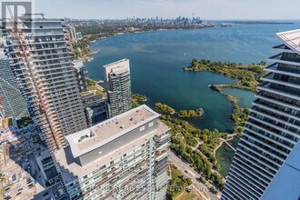 30 Shore Breeze Dr in Toronto, ON - Building Photo - Building Photo