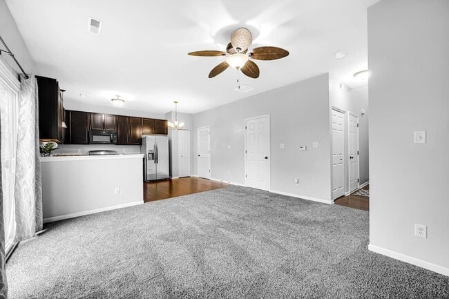 7511 E 111th Ln in Winfield, IN - Building Photo - Building Photo