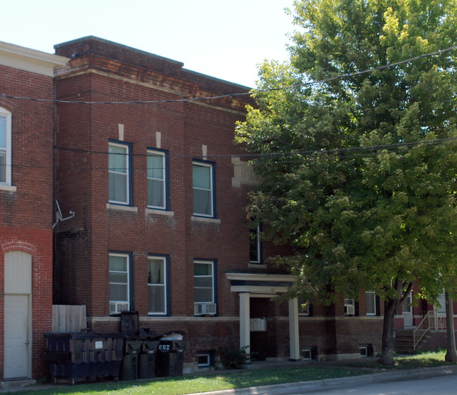 408 13th St in Moline, IL - Building Photo - Building Photo