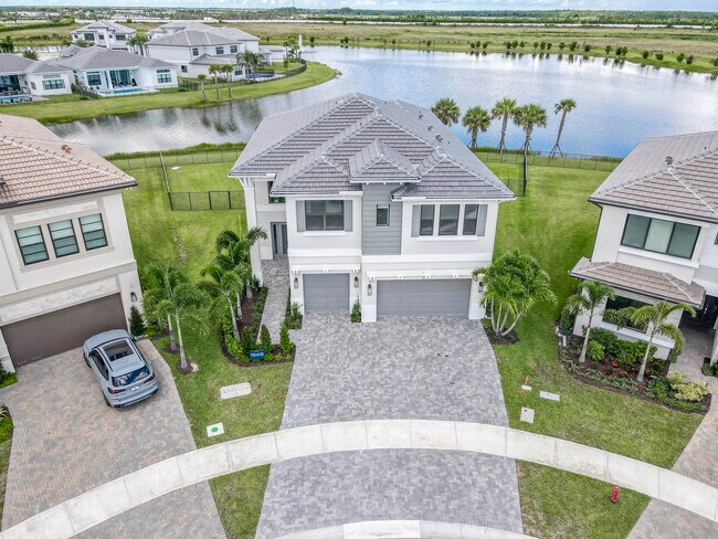 10077 Heron Flock Dr in Palm Beach Gardens, FL - Building Photo - Building Photo