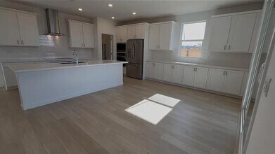 5401 Pacific Yacht Wy in Sacramento, CA - Building Photo - Building Photo