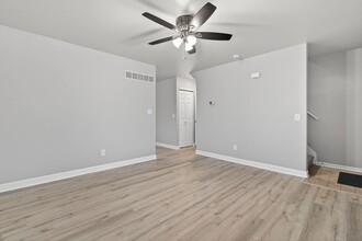 115 Colonial Pkwy in Yorkville, IL - Foto de edificio - Building Photo