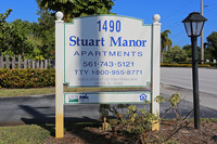 Stuart Manor Apartments in Stuart, FL - Foto de edificio - Building Photo