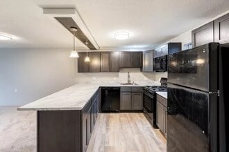 Wellington Hill in Manchester, NH - Building Photo - Building Photo