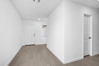 906 Lago Laceno Ln in Huffman, TX - Building Photo - Building Photo