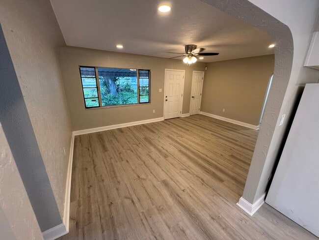 property at 804 W Linebaugh Ave