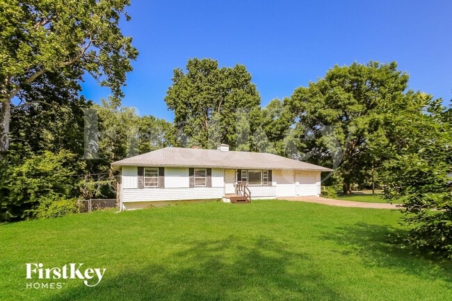 8700 E 87th St in Raytown, MO - Foto de edificio - Building Photo