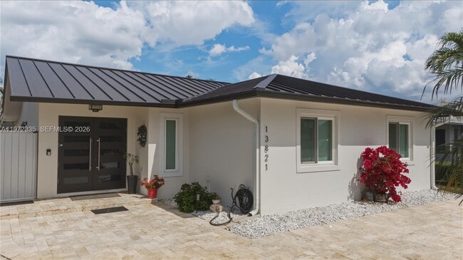 13821 SW 14th St in Miami, FL - Building Photo - Building Photo