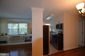 2241 Farrington Ave-Unit -303 in Alexandria, VA - Building Photo - Building Photo