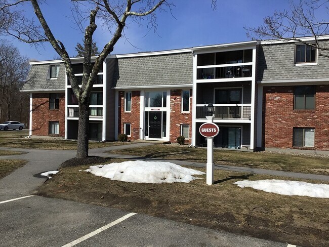 15 Foundry St in Easton, MA - Building Photo - Building Photo