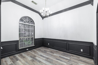 1022 Shortleaf Pine Dr in Arlington, TX - Foto de edificio - Building Photo