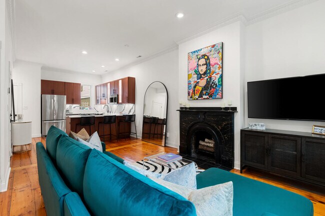 39 Mount Vernon St, Unit 2 in Boston, MA - Building Photo - Building Photo