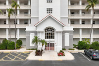 Regatta at Vanderbilt Beach in Naples, FL - Foto de edificio - Building Photo