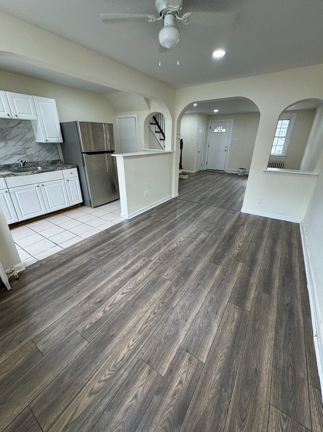 property at 7101 Radbourne Rd