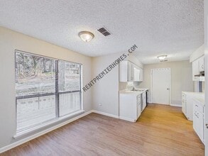 4913 Foxrun Cir in Benton, AR - Building Photo - Building Photo