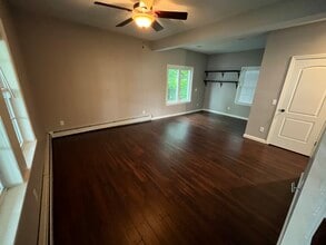 25 1/2 Lincoln St in Webster, MA - Building Photo - Building Photo