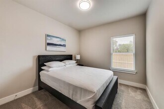 1826 Marfa Ave in Dallas, TX - Building Photo - Building Photo