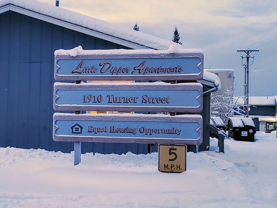 Little Dipper Apartments in Fairbanks, AK - Building Photo