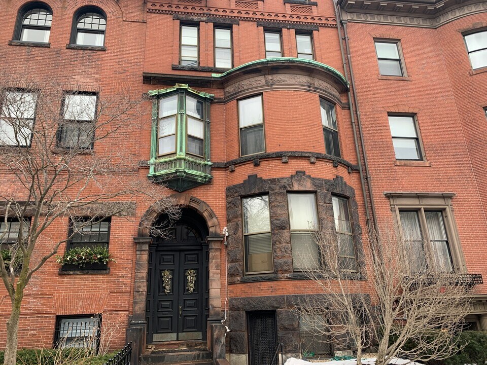 406 Beacon St, Unit 5 in Boston, MA - Foto de edificio