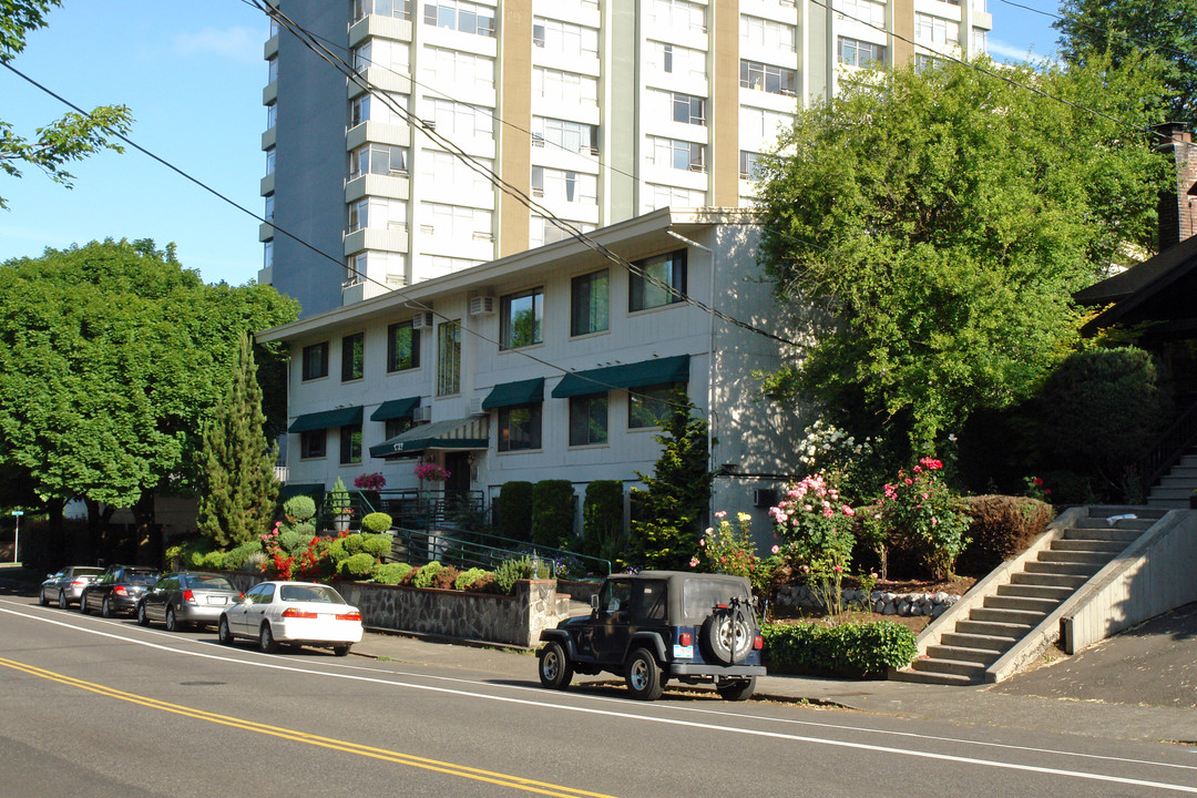 1727 NE Multnomah St in Portland, OR - Building Photo