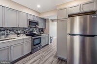 825 Showell Ct photo'