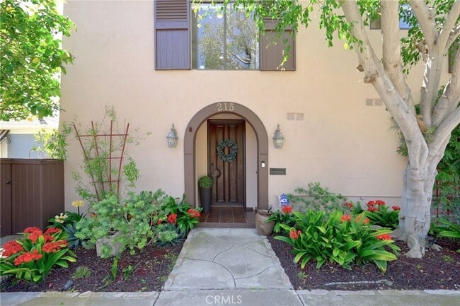 215 Monterey Dr in Laguna Beach, CA - Building Photo - Building Photo