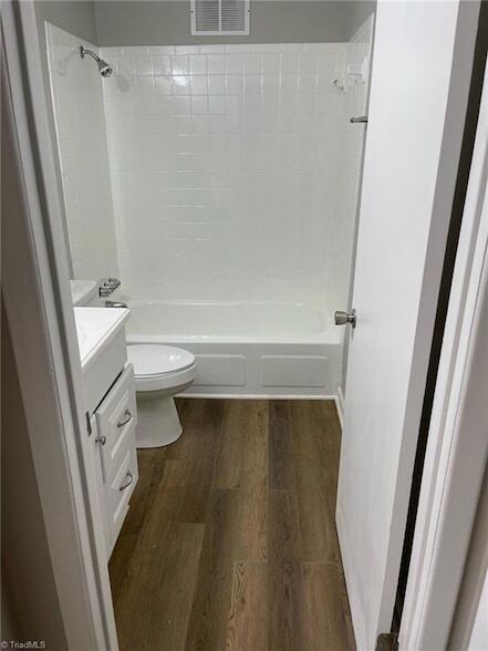 1471 US-52, Unit 3 in Pilot Mountain, NC - Building Photo - Building Photo