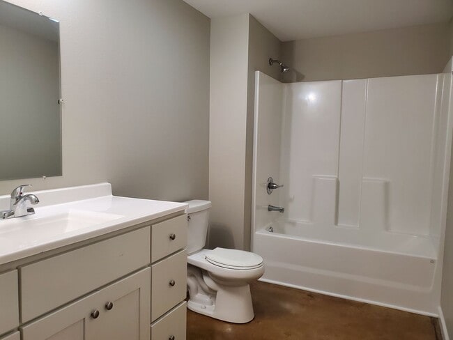 142 Cane Creek Ln in Jackson, MO - Building Photo - Building Photo