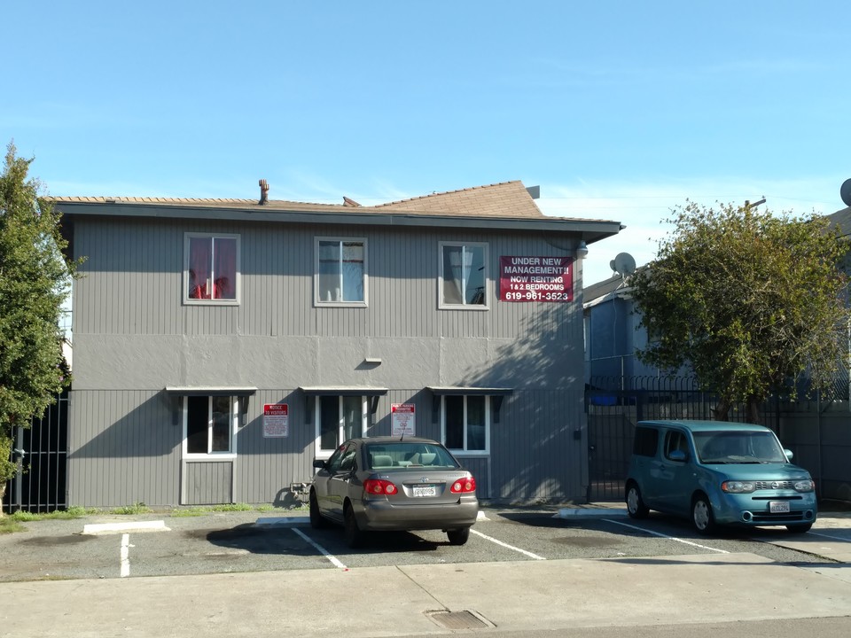 4261 Euclid Ave in San Diego, CA - Building Photo