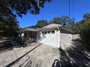 6868 E Bay Blvd in Navarre, FL - Building Photo - Building Photo