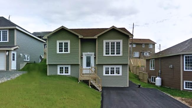 property at 135 Mallow Dr