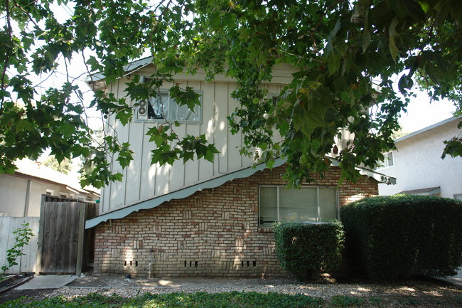 Vermont Apartments in San Jose, CA - Building Photo - Building Photo