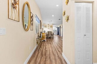 2363 NW 13th Ct in Delray Beach, FL - Foto de edificio - Building Photo