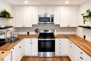 1230 Granite Rd in San Marcos, CA - Building Photo