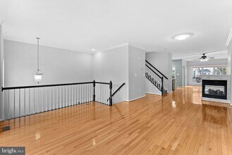 13584 Cedar Run Ln in Herndon, VA - Building Photo - Building Photo