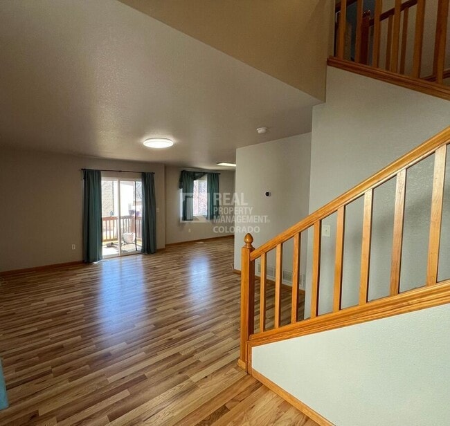 1044 Winona Cir in Loveland, CO - Building Photo - Building Photo