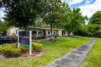 The Landings Apartment Homes in Winter Haven, FL - Foto de edificio - Building Photo