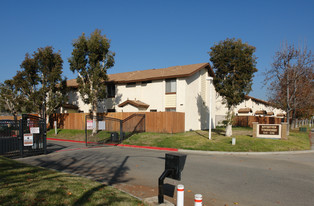 Riverview Town Homes Apartments