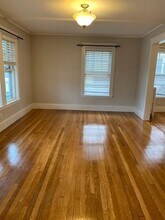 6 Thatcher St, Unit #1 in Medford, MA - Foto de edificio - Building Photo