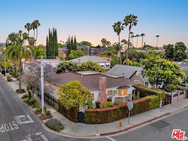 958 N Vista St in Los Angeles, CA - Building Photo - Building Photo