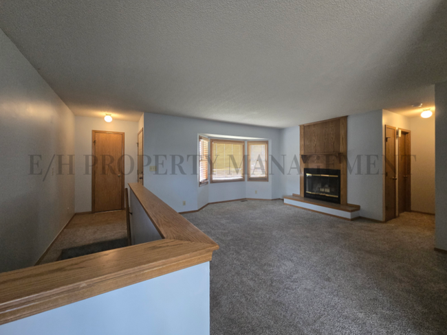 5912 W 40th St S in Wichita, KS - Building Photo - Building Photo