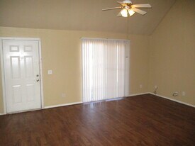 1936 Lariat Cir in Edmond, OK - Building Photo