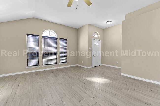 1605 Bob Dr in Royse City, TX - Building Photo - Building Photo