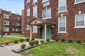 Brushwood Apartments in Kansas City, MO - Building Photo - Building Photo