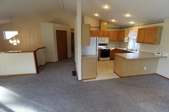 11014 E 38th Ave in Spokane Valley, WA - Building Photo - Building Photo
