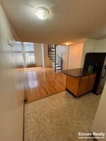 382 Dorchester St in Boston, MA - Building Photo